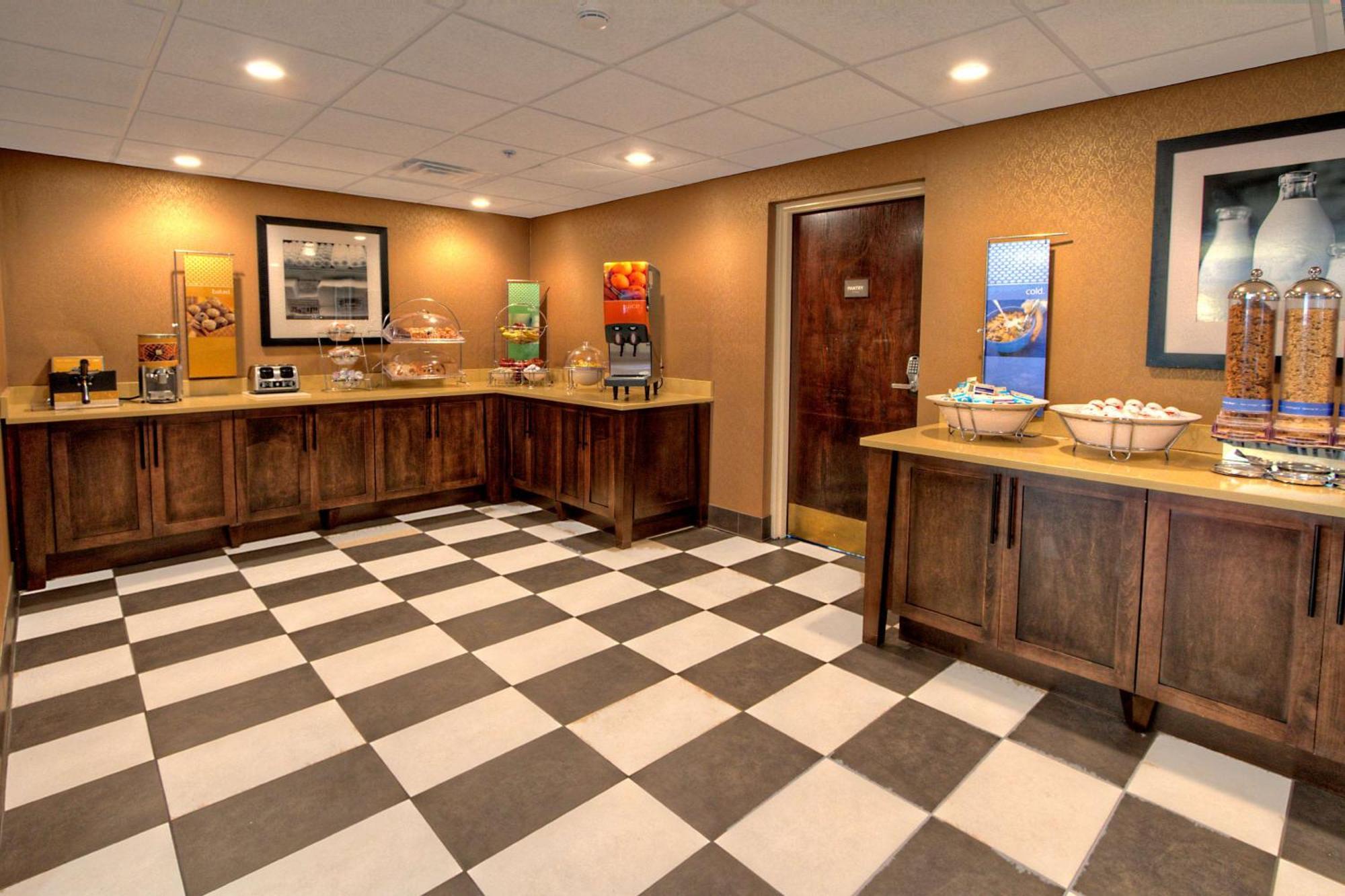 Hampton Inn Goldsboro Exterior photo